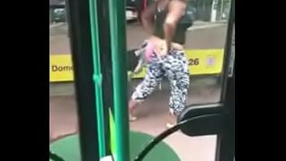 black plumper squirts in public !