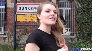 Jolie blonde du nord se fait défoncer le cul